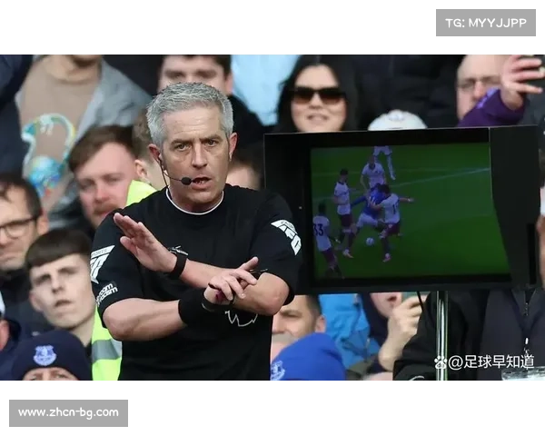 视频助理裁判复核点球,判罚引争议 视频助理裁判复核点球,判罚引争议